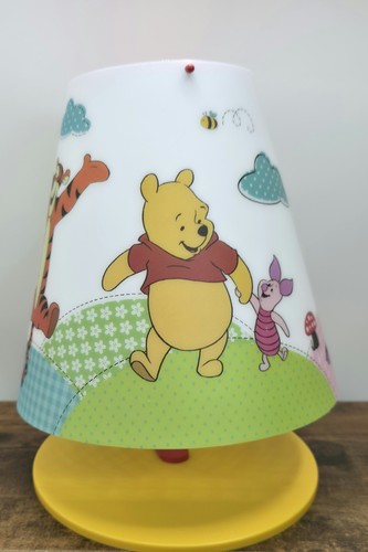 Retro winnie the pooh - retro,