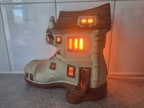 Shelf potter boot shape - shelf,